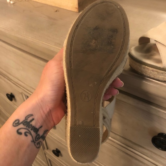 Tan espadrille wedges - Picture 3 of 4